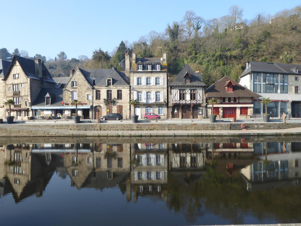 Appartement Des Remparts Dinan Exterior photo